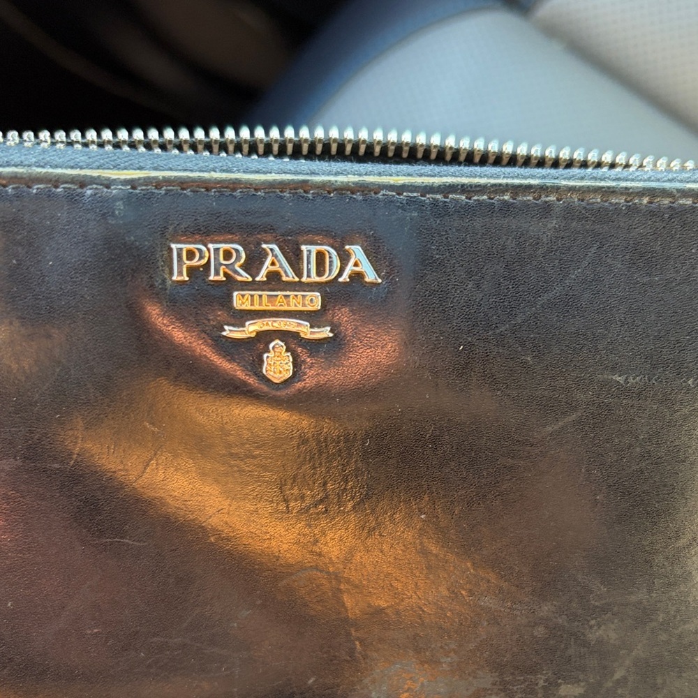 Vintage authentic Prada black leather Zippered Wallet - Picture 6 of 7